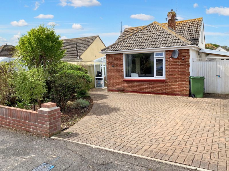 Property for sale in Willow Crescent Preston, Weymouth